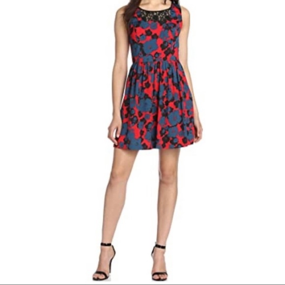 Kensie red floral dress. - Picture 2 of 4